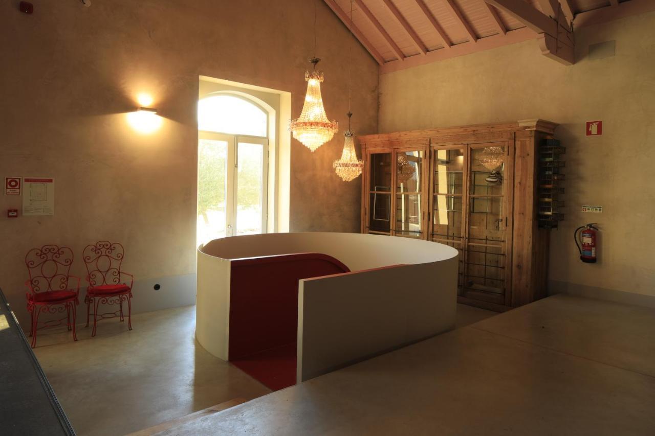 Hotel Zero Box